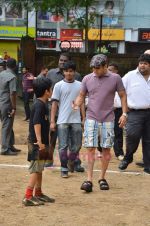 Salman Khan at Men_s Helath fridly soccer match with celeb dads and kids in Stanslauss School on 15th Aug 2011 (11).JPG