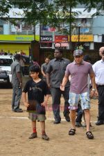 Salman Khan at Men_s Helath fridly soccer match with celeb dads and kids in Stanslauss School on 15th Aug 2011 (12).JPG