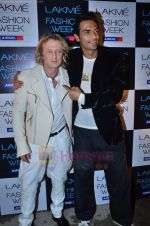 Arjun Rampal, Rohit Bal at Rohit Bal post bash for Lakme in Tote on 16th Aug 2011 (75).JPG