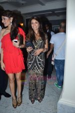 Queenie Dhody at Rohit Bal post bash for Lakme in Tote on 16th Aug 2011 (85).JPG