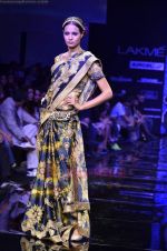Model walks the ramp for J J Valaya Show at Lakme Fashion Week 2011 Day 1 in Grand Hyatt, Mumbai on 17th Aug 2011 (63).JPG