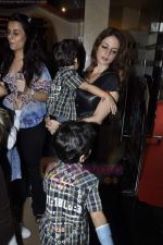 Suzanne Roshan with Kids at Spy Kids 4 premiere in PVR, Juhu on 17th Aug 2011 (44).JPG