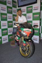 John Abraham at Castrol promotional event in Tote, Mumbai on 18th Aug 2011 (31).JPG