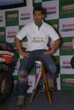 John Abraham at Castrol promotional event in Tote, Mumbai on 18th Aug 2011 (7).JPG