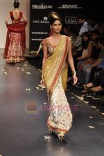 at Anita Dongre Show at Lakme Fashion Week 2011 Day 2 in Grand Hyatt, Mumbai on 18th Aug 2011 (171).JPG