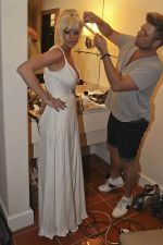 Lindsay Lohan getting ready for Kim Kardashian_s wedding in Santa Barbara on August 20, 2011 (3).jpg