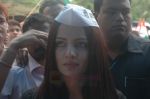 Celina Jaitley support Anna Hazare in Azad Maidan on 21st Aug 2011 (22).JPG