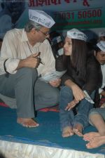 Celina Jaitley support Anna Hazare in Azad Maidan on 21st Aug 2011 (33).JPG