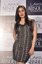 Kareena Kapoor at Lakme Absolute press conference on 21st Aug 2011 (57).JPG