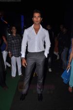 Shahid Kapoor promote Mausam on the sets of KBC in Filmcity on 22nd Aug 2011 (9).JPG