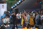 Soha Ali Khan at Sachin Ahir Dahi Handi in Worli, Mumbai on 22nd Aug 2011 (26).JPG