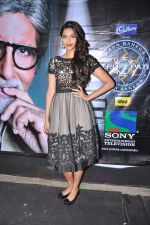 Sonam Kapoor promote Mausam on the sets of KBC in Filmcity on 22nd Aug 2011 (3).JPG