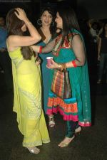 Poonam Dhillon, Deepshikha at the premiere of the film Yeh Dooriyan in Fame on 24th Aug 2011 (110).JPG