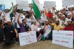 support Anna Hazare in Juhu, Mumbai on 24th Aug 2011 (25).JPG