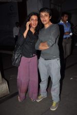Zoya Akhtar snapped entering esobar in bandra on 25th Aug 2011 (13).JPG
