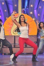 Katrina Kaif On the sets of Hrithik_s Just Dance in Filmcity on 27th Aug 2011 (146).JPG