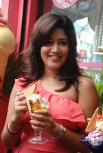 Soumya Bollapragada Launches Scoops Temptations on 27th August 2011 (30).jpg