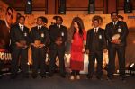 Kareena Kapoor honours various Bolywood stars bodyguards in Taj Land_s End on 30th Aug 2011 (58).JPG