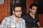 Tusshar Kapoor, Emraan Hashmi at Dirty picture film first look in Bandra, Mumbai on 30th Aug 2011 (36).JPG