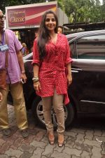 Vidya Balan at Dirty picture film first look in Bandra, Mumbai on 30th Aug 2011 (31).JPG