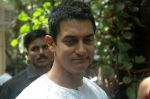 Aamir Khan celebrate eid at home on 31st Aug 2011 (12).JPG