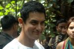 Aamir Khan celebrate eid at home on 31st Aug 2011 (13).JPG