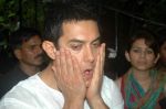 Aamir Khan celebrate eid at home on 31st Aug 2011 (17).JPG