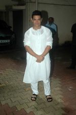Aamir Khan celebrate eid at home on 31st Aug 2011 (21).JPG