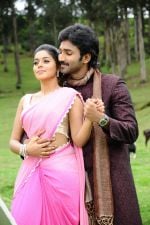 Shamna Kasim (Poorna), Sai Pradeep Pinisetty (Aadhi) in Chelagatam Movie Stills (24).jpg