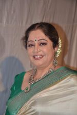 Kiron Kher on the sets of India_s Got Talent in Mumbai on 3rd Sept 2011 (126).JPG