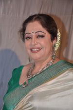 Kiron Kher on the sets of India_s Got Talent in Mumbai on 3rd Sept 2011 (127).JPG
