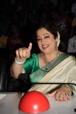 Kiron Kher on the sets of India_s Got Talent in Mumbai on 3rd Sept 2011 (129).JPG