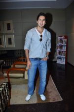 Dino Morea with FDCI for Cool Mall online website on 4th Sept 2011 (6).JPG