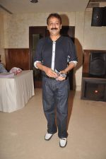 Baba Siddique at Nirmal Mishra_s bash for film Murder in Mumbai in Club Millennium on 5th Sept 2011 (121).JPG