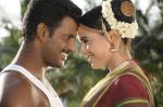 Sameera Reddy, Vishal in Vedi Movie Stills (18).jpg