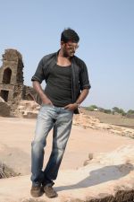 Vishal in Vedi Movie Stills (6).jpg