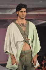at WLC Chimera fashion show in Leela Hotel on 8th Sept 2011 (269).JPG