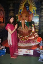 Anjana Sukhani at Times Ganesha in Charni Road on 9th Sept 2011 (20).JPG