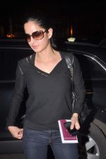 Katrina Kaif leaves India to shoot with Salman in International Airport on 10th Sept 2011 (4).JPG