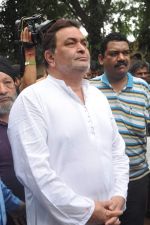 Rishi Kapoor at RK Ganpati in Chembur on 10th Sept 2011 (42).JPG