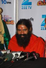 Baba Ramdev on the sets of Saregama Lil Champs in Famous on 12th Sept 2011 (10).JPG