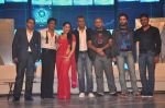 Sunil A. Lulla, Shahrukh Khan, Kareena Kapoor, Anubhav Sinha, Vishal Dadlani, Shekhar Ravjiani, Bhushan Kumar at the audio release of Ra.One in Filmcity, Mumbai on 12th Sept 2011 (26).JPG