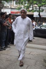 Javed Akhtar at the farewell to photogrpaher Gautam Rajadhyaksha in Mumbai on 13th Sept 2011 (83).JPG