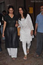 Shobha De at the farewell to photogrpaher Gautam Rajadhyaksha in Mumbai on 13th Sept 2011 (1).JPG