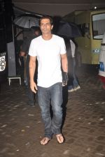 Arjun Rampal snapped at Don 2 photoshoot in Bandra, Mumbai on 15th Sept 2011 (8).JPG