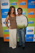 Sachin Joshi, Candice Boucher promote Aazaan on Radio City 91.1 FM in Bandra, Mumbai on 15th Sept 2011 (17).JPG