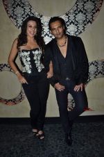 Pooja Bedi and Marc Robinson celebrate KamaSutra condoms 20 years completion in Canvas, Palladium on 16th Sept 2011 (42).JPG