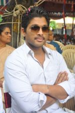 Allu Arjun attends No Child Labour Event on 16th September 2011 at St. Ann_s High School in Secunderabad (44).JPG