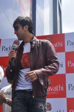 Ranbir Kapoor unveils Rockstar Poster in Padmavathi Mall on 18th September 2011 (7).JPG