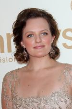 Elisabeth Moss attends the 63rd Annual Primetime Emmy Awards in Nokia Theatre L.A. Live on 18th September 2011.jpg